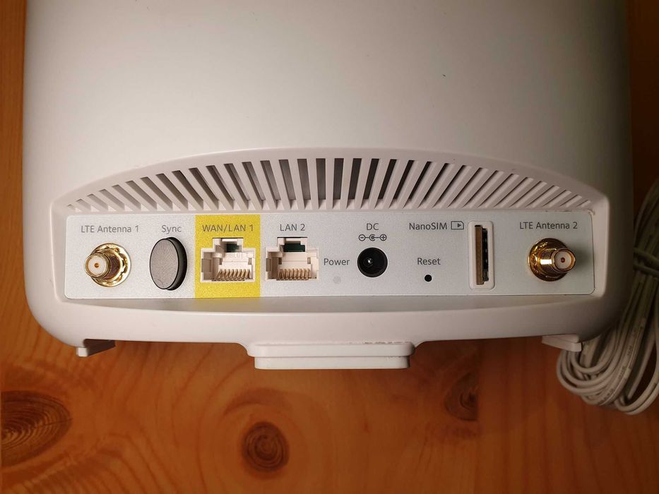 Router LTE Netgear Orbi LBR20 na kartę SIM