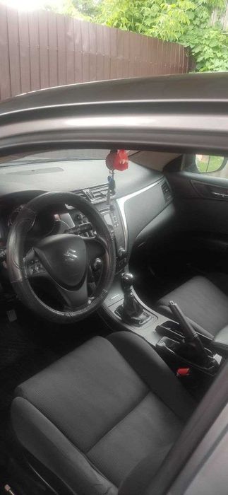 Suzuki Kizashi 2011