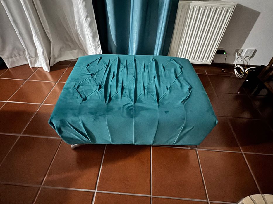 Sofá verde garrafa c banqueta