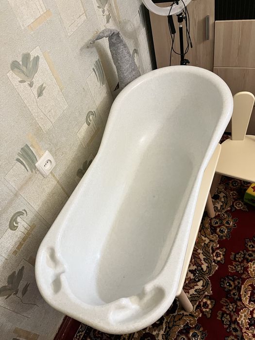 Дятяча ванночка та підставка
