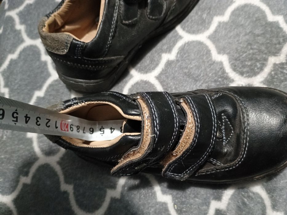 Czarne buty półbuty kamasze eleganckie adidasy r. 26