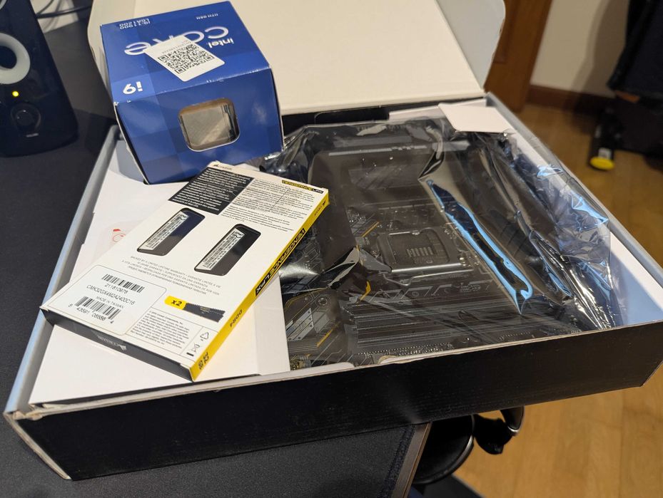 i9-11900 - Asus TUF GAMING B560-PLUS WIFI - 32gb DDR4