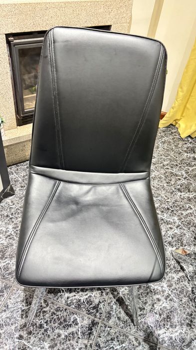 Mesa de vidro com 6 cadeiras 150€ levantar em Vila do Conde