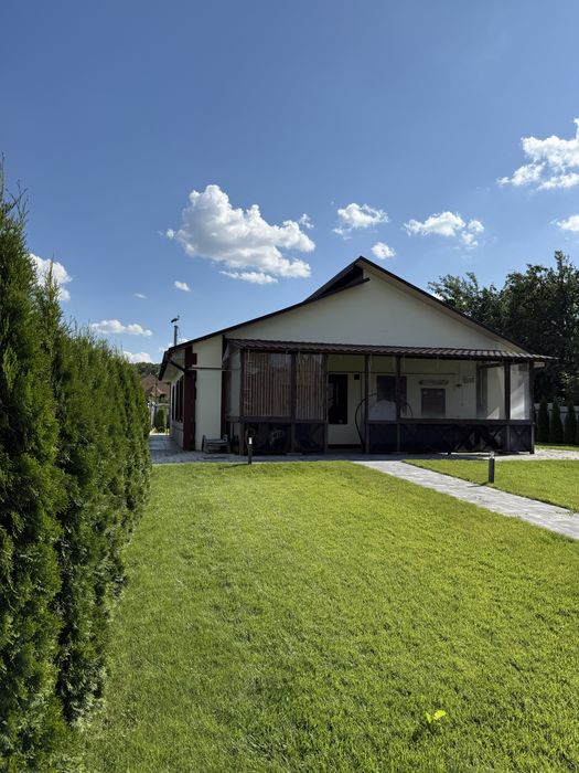 Продам Дом с гаражем(с комуникациями) 12 соток