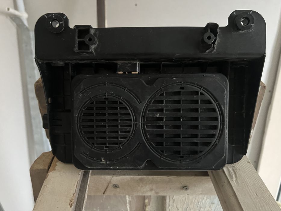 Продам передній телевізор до кіа ев 6