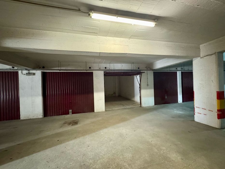 Garagem/box/ Cacém/Agualva