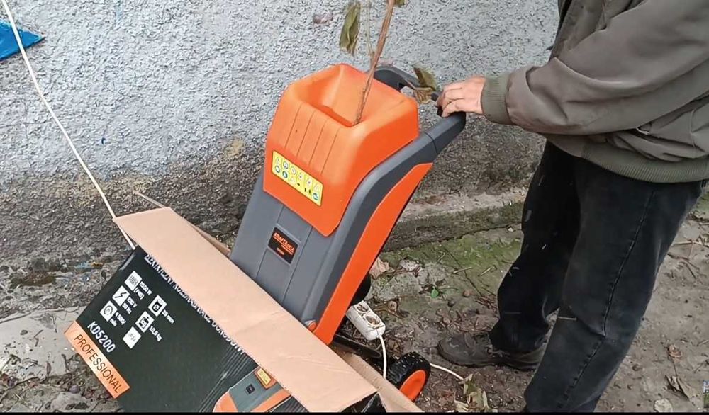 Подрібнювач гілок(Польща)3500вт.Електричний подрібнювач гілок.