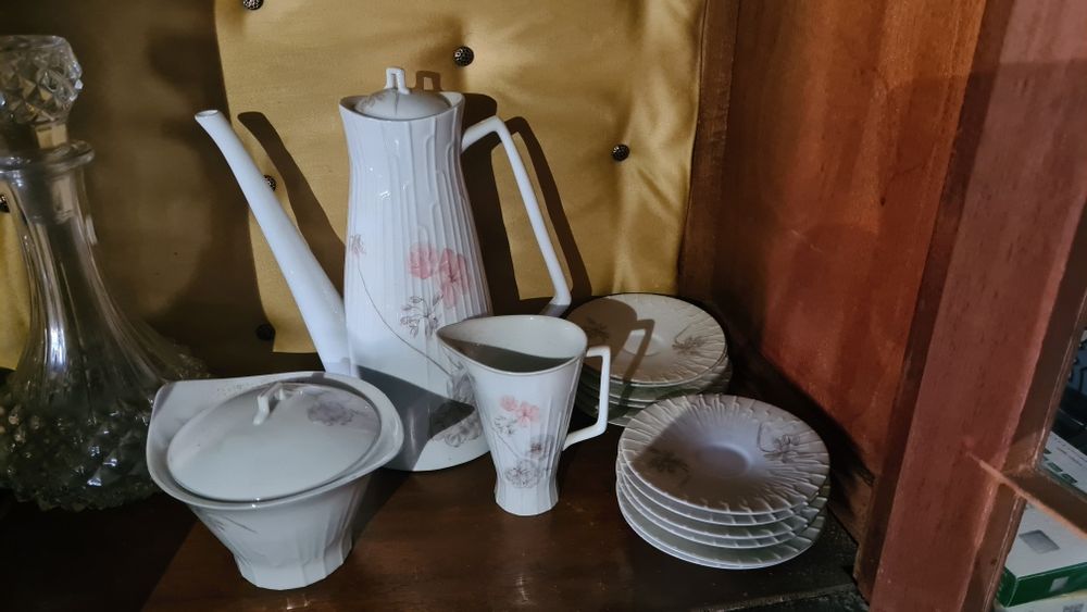SerServiço de café Vista Alegre com motivos florais