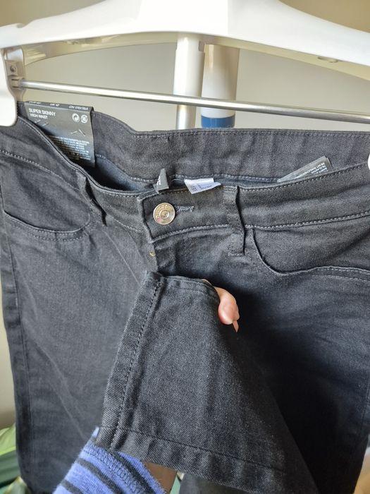 Nowe czarne rurki H&M r. 40