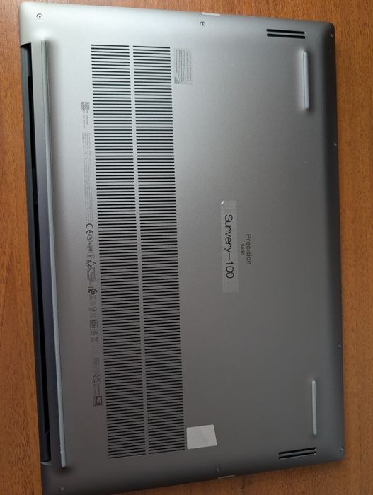 Dell Precision 5690 FHD+ Ultra 7 165H