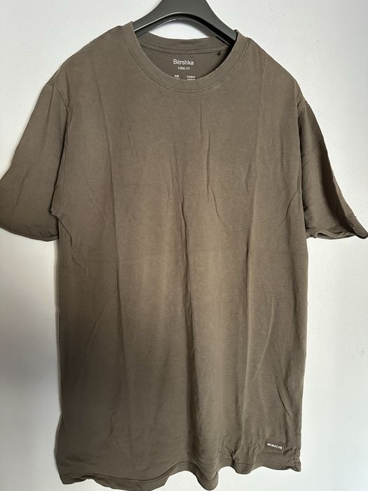 Várias T-shirts de várias marcas