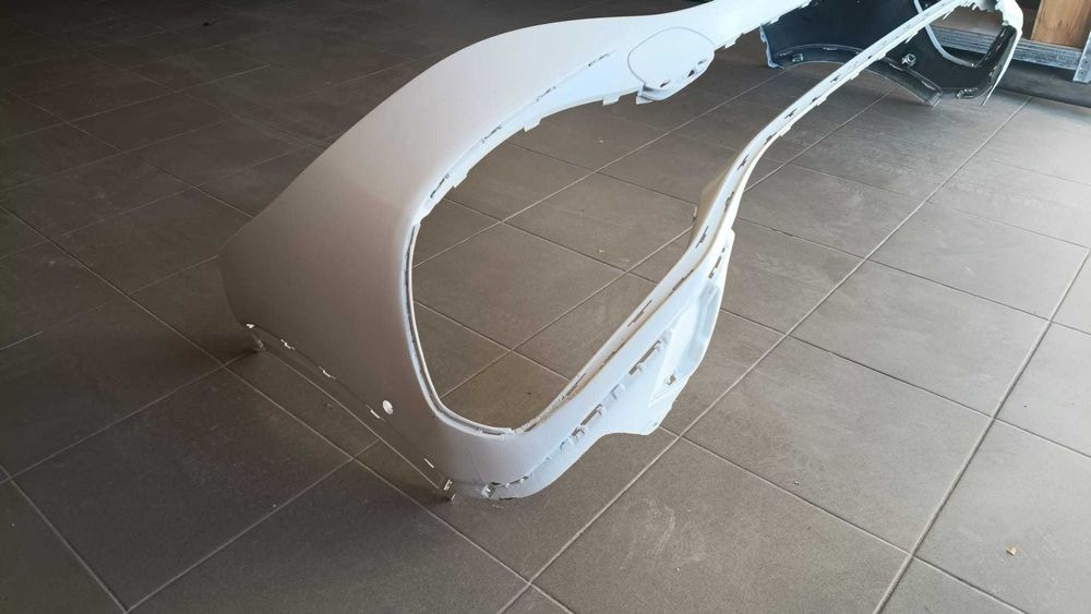 Zderzak EQA przód przedni - stan idealny