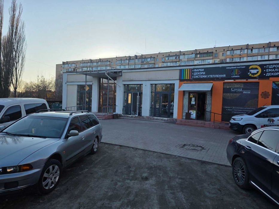 Комерційне приміщення 11м2  фасад 1пов під РОЗЛИВ ВОДИ торгкомплекс
