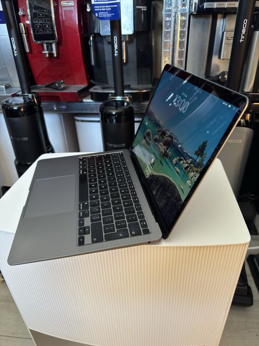 Macbook Air M1 8/256гб повний комплект