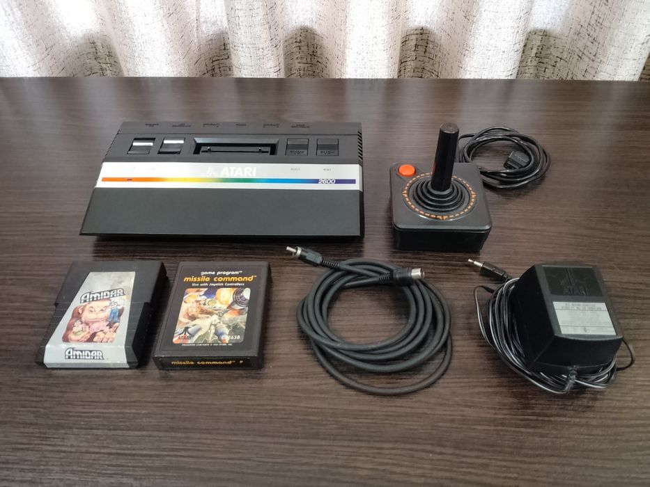Ретро приставка Atari 2600 Junior + 2 гри