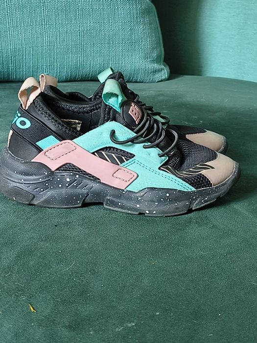 Buty sportowe Bejo rozmiar 28