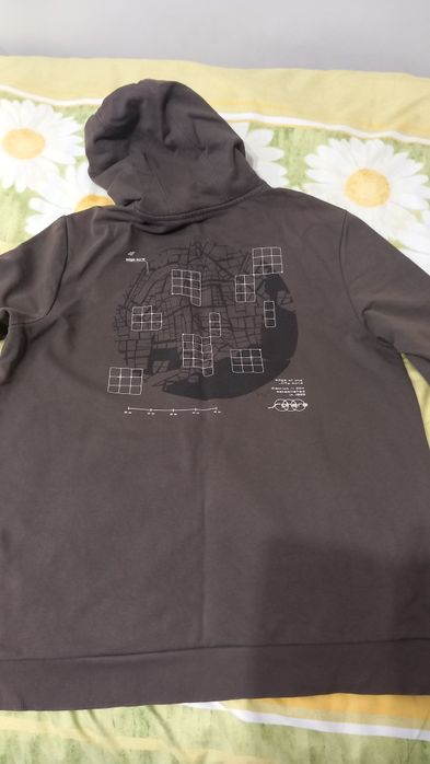 Dwie fajne bluzy młodzieżowe