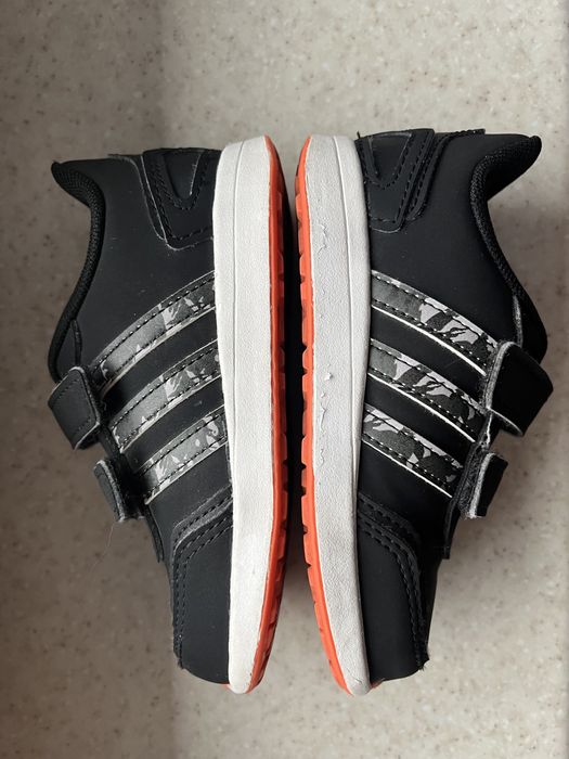 Buty chłopięce Adidas, rozmiar 24