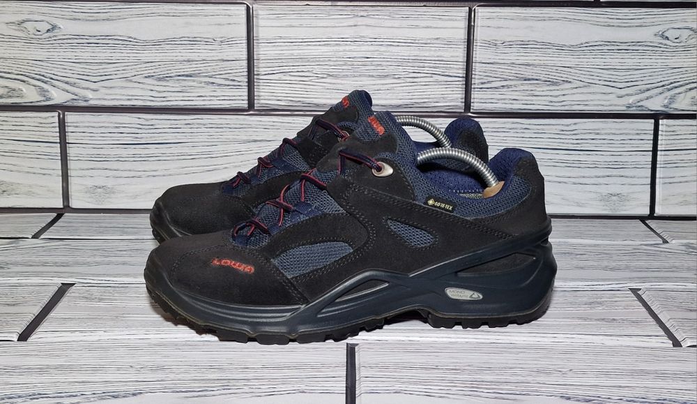 Трекінгові кросівки Lowa Gore-Tex (39р. 24.5см)