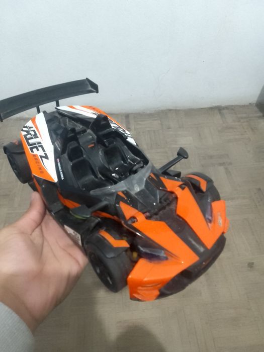 Carro de controle remoto KTM