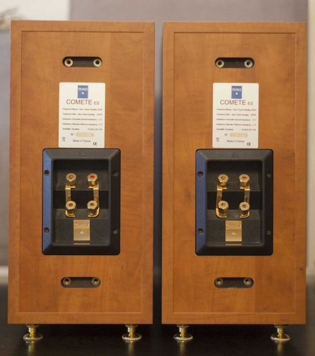 Kolumny Triangle Comete ES