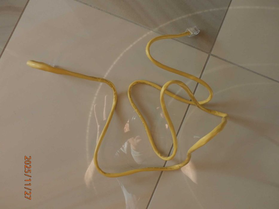 Kabel Ethernet (LAN), długość 1,5 m.