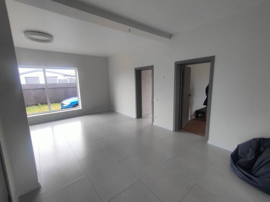 Будинок з ремонтом біля лісу