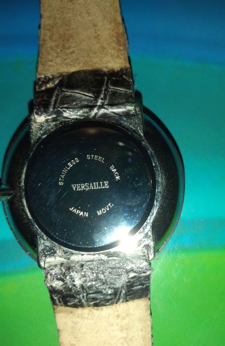 Relógio com madrepérola marca Versaille