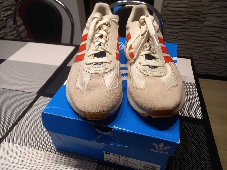Buty Adidas rozmiar 42 2/3