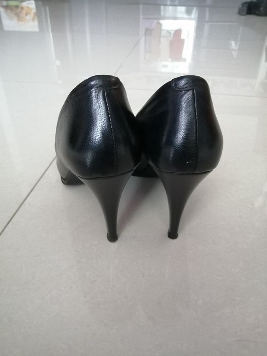 Szpilki skórzane Lasocki 39