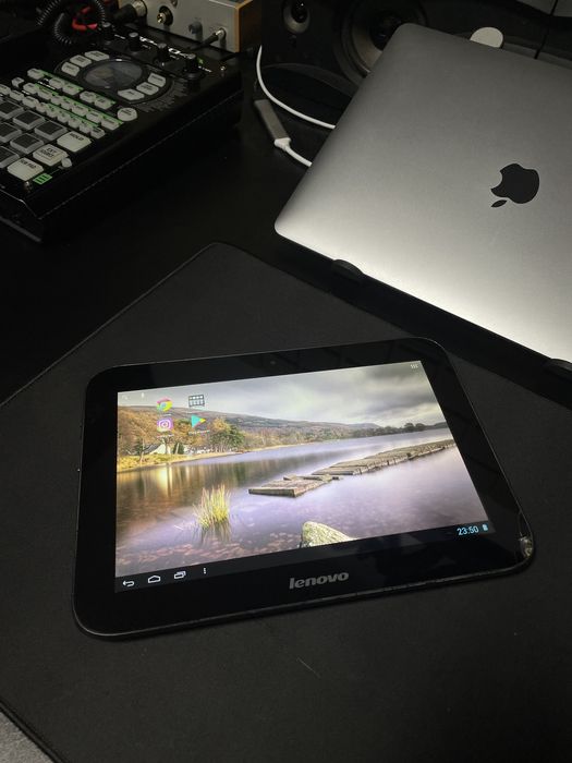 Планшет Lenovo