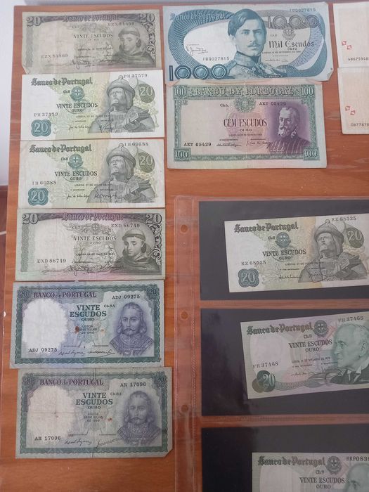 Notas e moedas portuguesas e estrangeiras