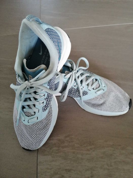 Damskie buty sportowe Nike. r. 36,5 Stan idealny.