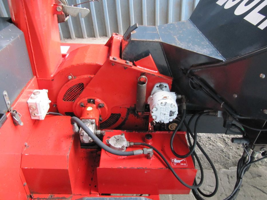 Rębak Kruszarka Rozdrabniacz BUGNOT 3 cyl. Diesel Zarejestrowany