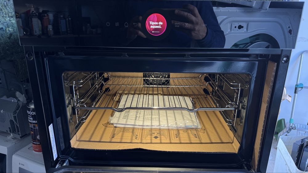 Forno com Micro-ondas Encastrável Bosch Serie 8 CMG7241B1 Hidrolítico e de 45 Litros - Preto