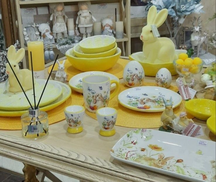 Декор статуэтуки кролики.