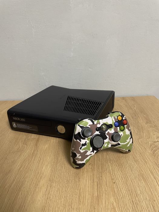 Продам xbox 360 slim на 250gb