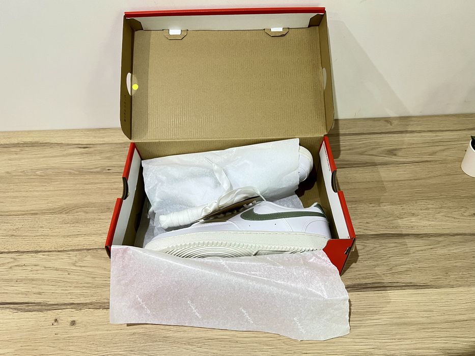 NOVAS - Saoatilhas Nike Court Vision Low Brancas Mulher | Tamanho 42