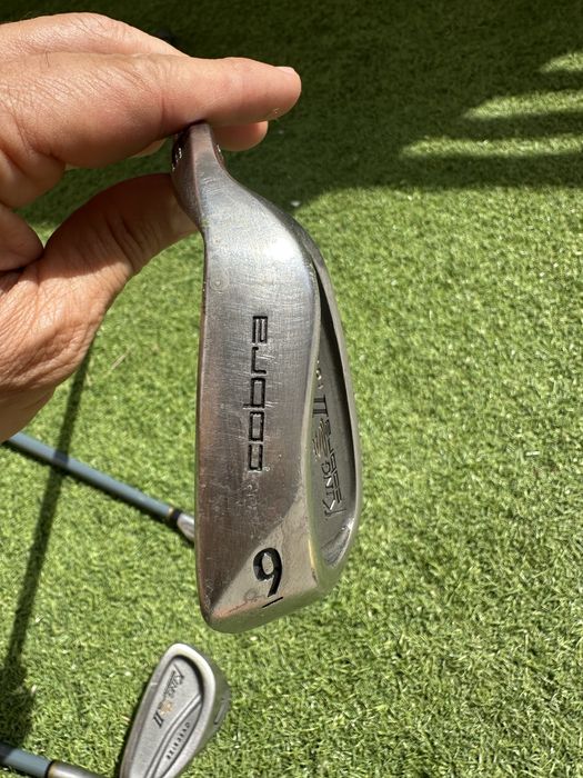 Ferros de golf cobra