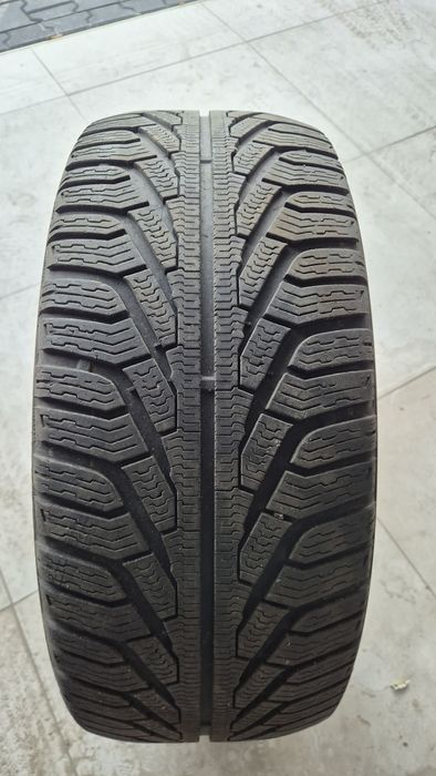 Opona zimowa Uniroyal 245/45/18