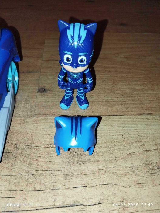 Automóvel cat boy + figura articulada