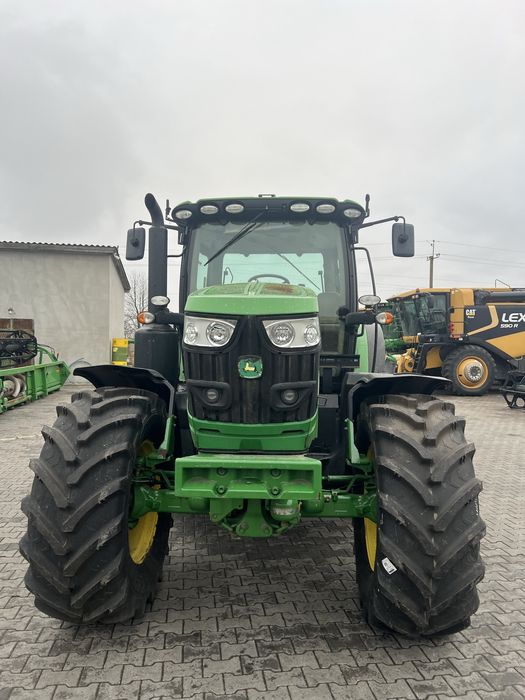 Трактор John Deere 6155R