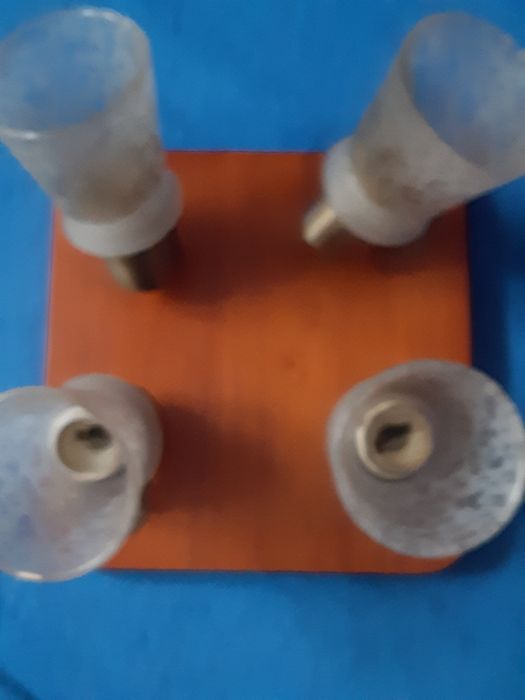 Sprzedam żyrandol 4 ramienny