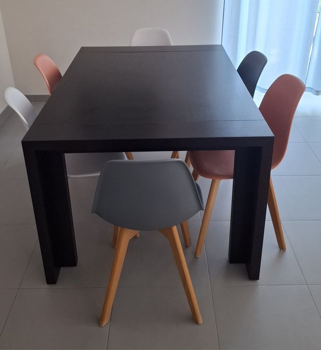Mesa em wenge e cadeiras