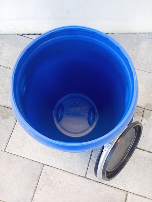 Beczka plastikowa 30 litrów jak Nowa