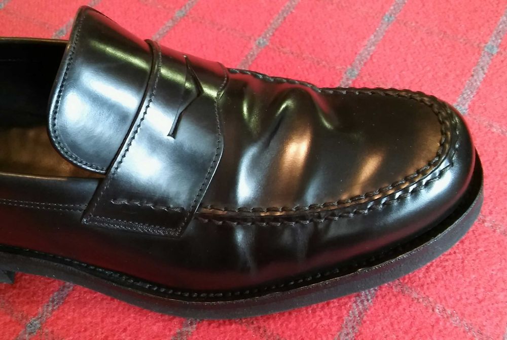 Elegantes sapatos em pele LOTTUSSE