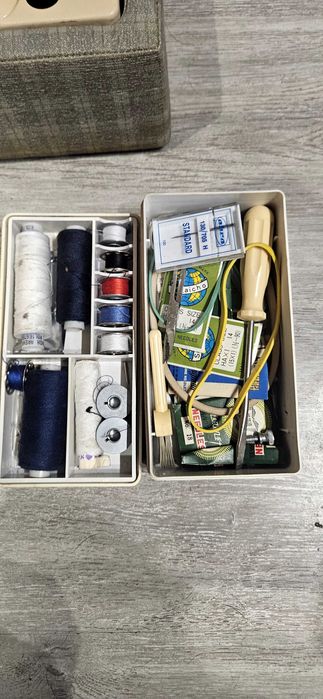 Maszyna do szycia 464