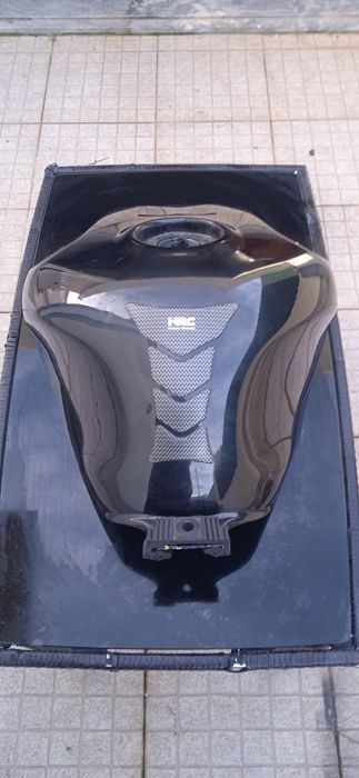 Carnagensl (depósito combustível 150€)para Honda CBR 900(sc33)