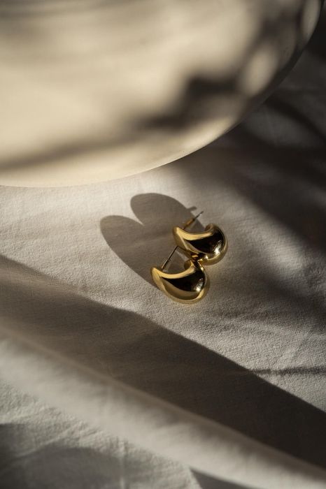 Złote kolczyki dmuchane krople Tear