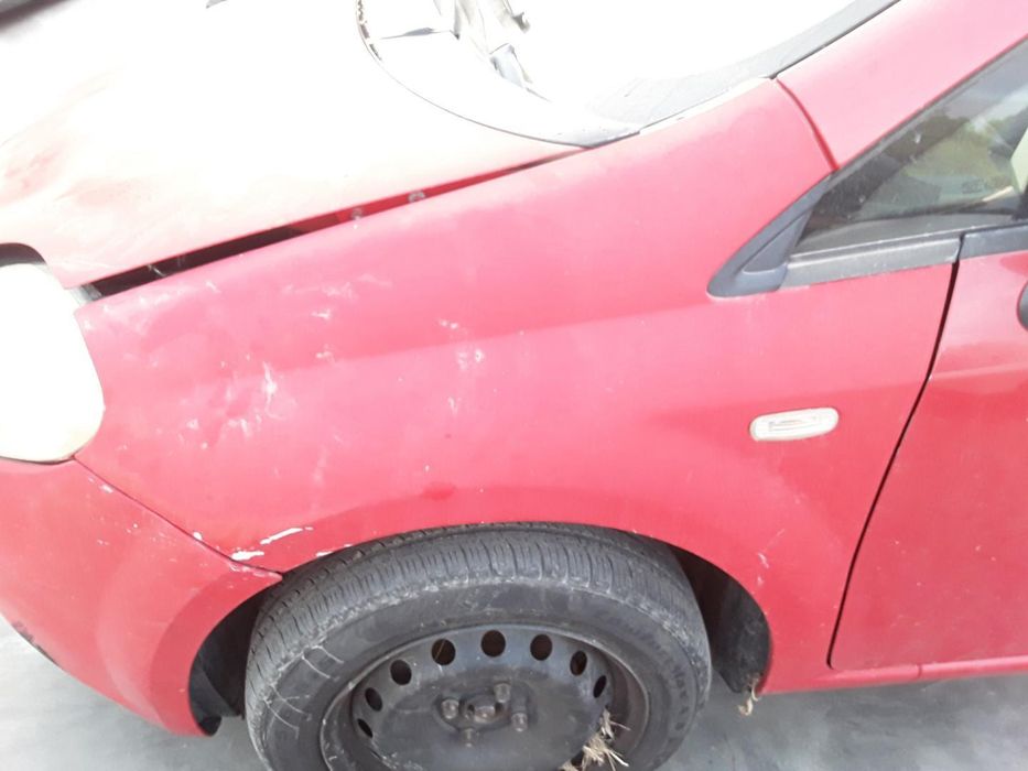 Guarda-Lamas Frente Esquerdo Fiat Ii Punto 188 Berlina